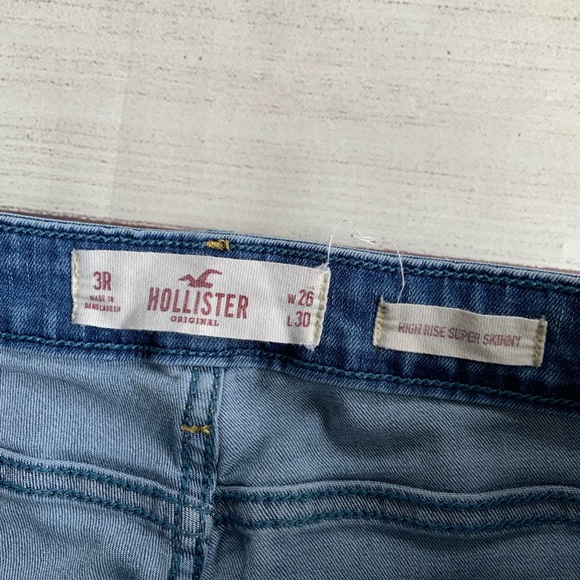 Hollister High Rise Super Skinny Distressed Jean - Picture 4 of 13